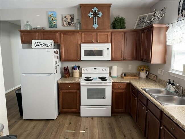 Photo - 1109 W Nelson Ave