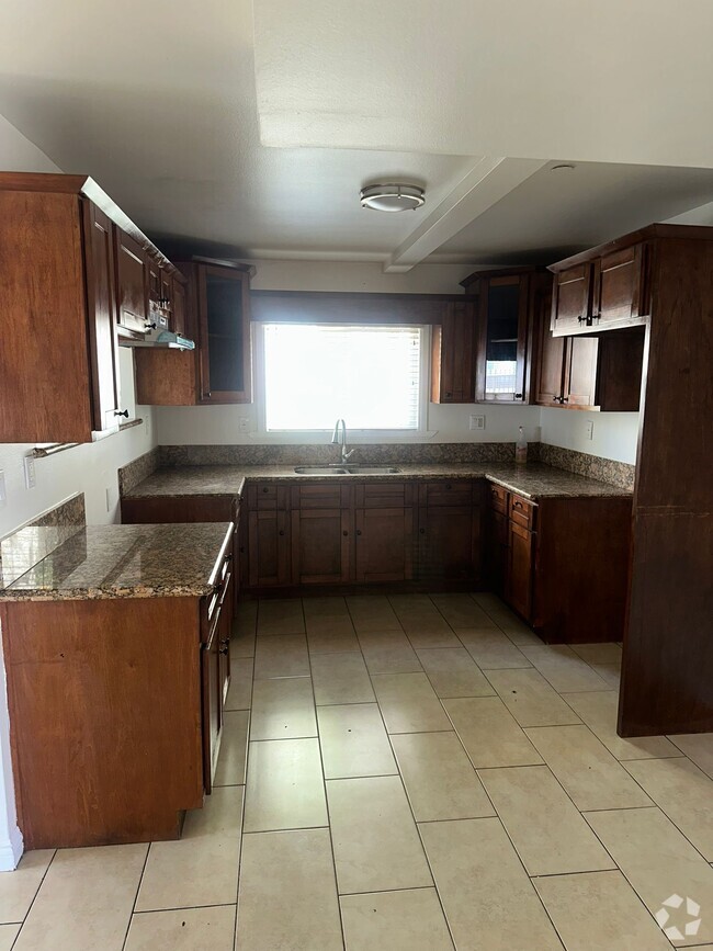 Building Photo - 1334 W 103rd St Unit 1336 W 103rd St Rental