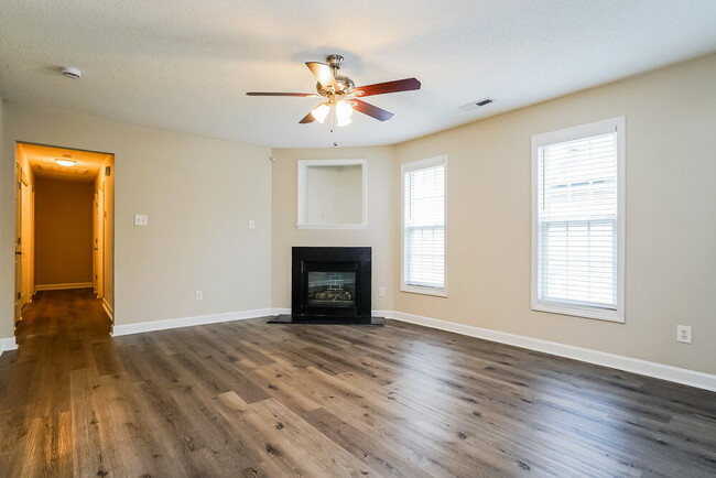 Photo - 5640 Tealbrook Dr