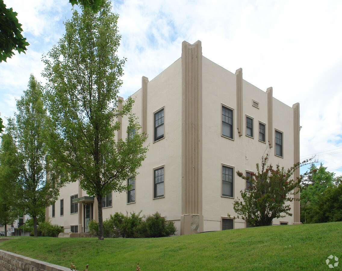 Photo - Travis Apartments