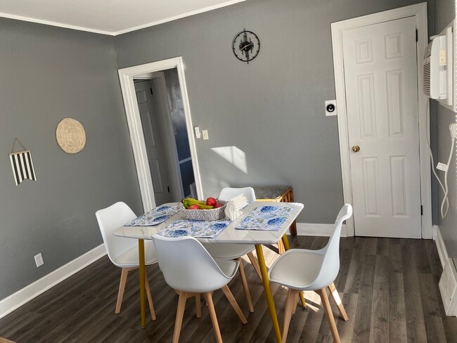 Main level Dining area - 712 Washington Memorial Dr