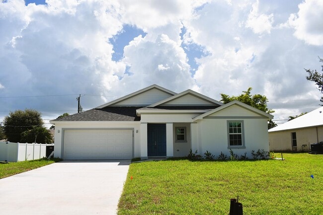 Building Photo - 3109 SW Curcuma St Rental