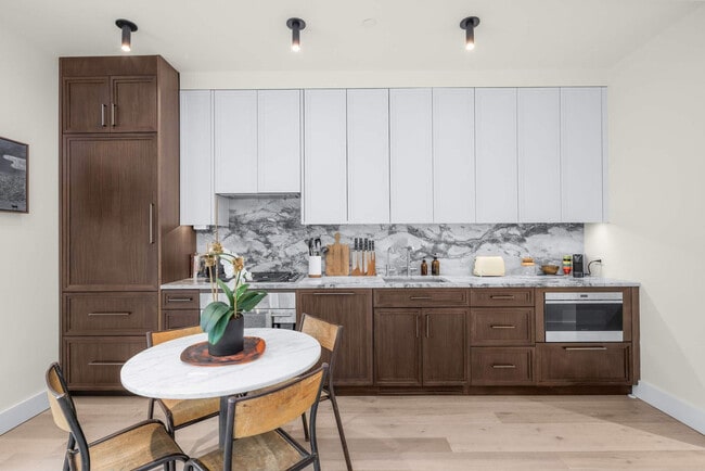 Photo - 61 Rivington St Unit ID1255363P