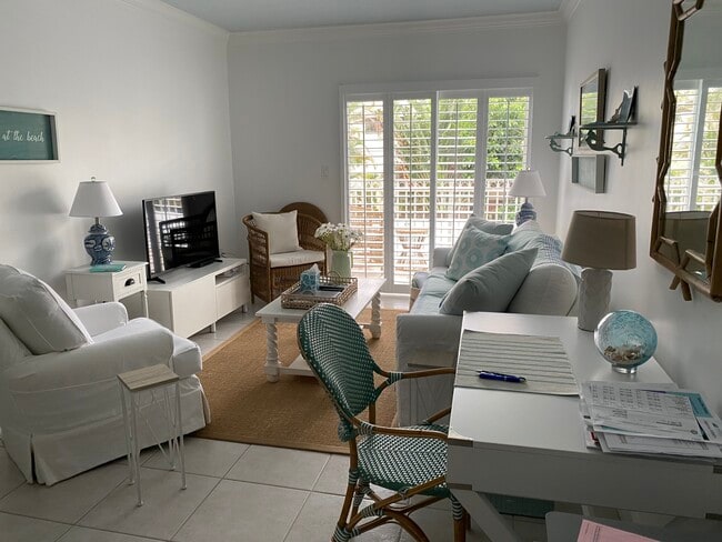 Building Photo - 290 Sunrise Dr Unit 212 Rental