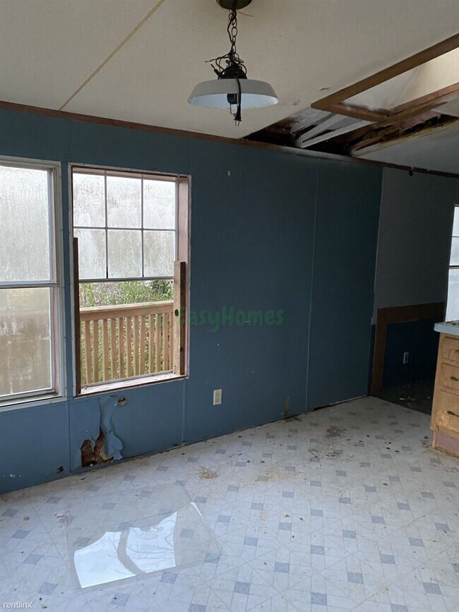 3 br, 2 bath House 20 Thompson Street Rental House Rental in