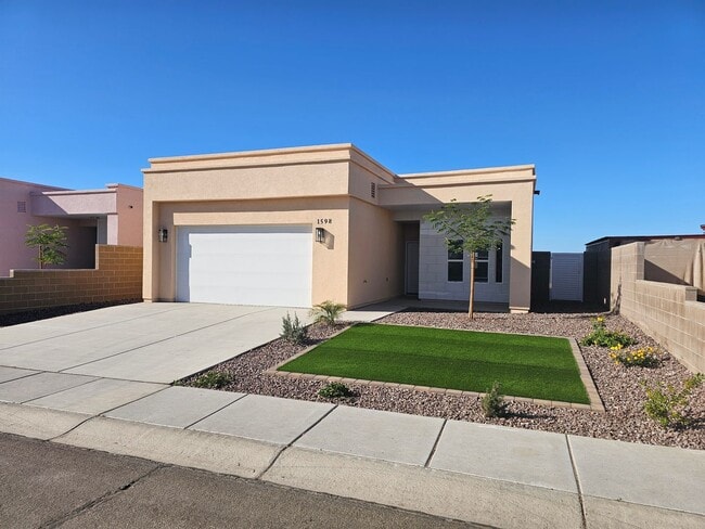 Photo - 1598 N 9th Ave