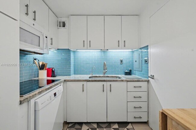 Photo - 3301 NE 5th Ave Unidad 814