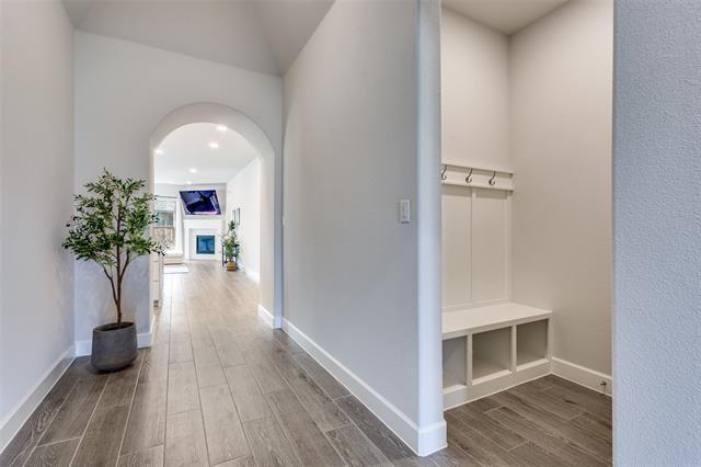 Photo - 904 Saffold Trl