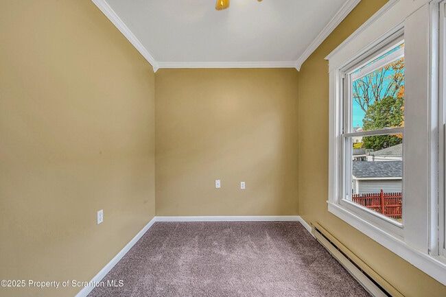 Building Photo - 1701 Green Ridge St