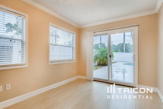 Photo - 1423 La Paloma Cir