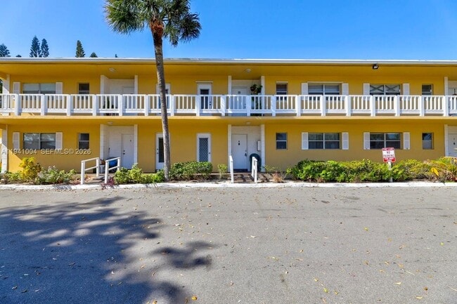 Building Photo - 610 SE 2nd Ave Unit L26