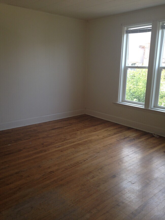 Photo - 218 E 5th St Unidad 2