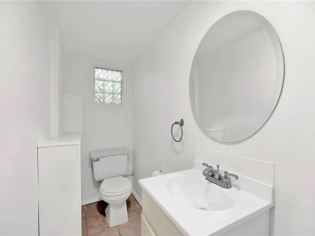 Photo - 125 Bertha Pl