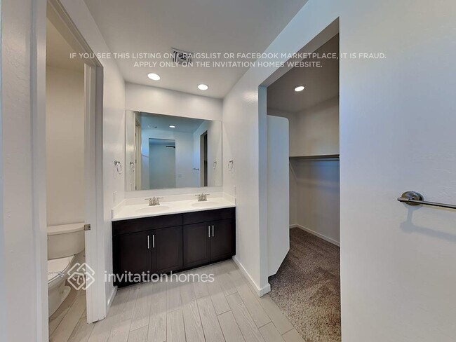 Photo - 17660 W Fetlock Trl