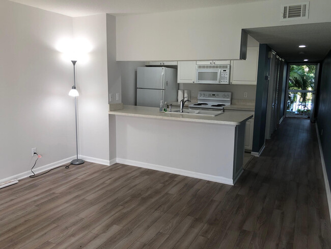 Building Photo - 150 Cypress Point Dr Rental