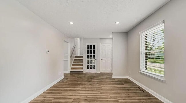 3600 Manila Dr