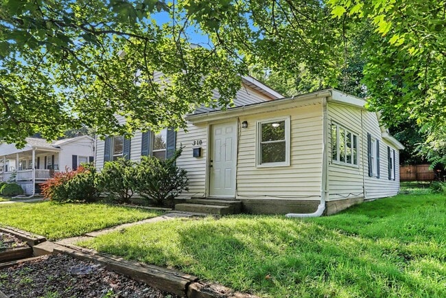 Photo - 310 Locust St