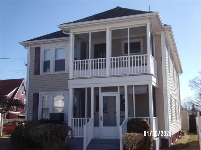 Building Photo - 16 Binford St Unit 1