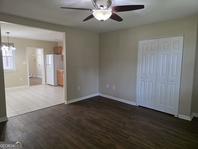 Photo - 308 W 6th St