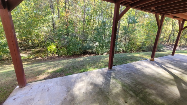 Photo - 2750 Wellington Way SE