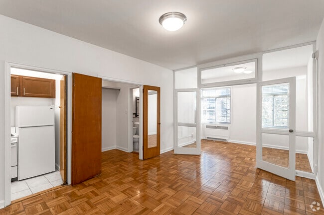 Studio - 486 SF