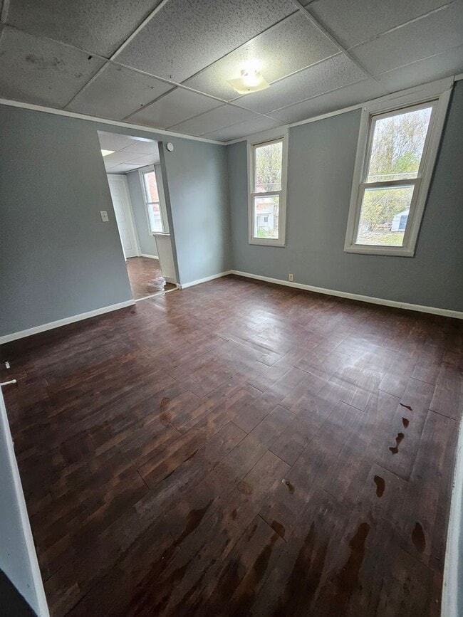 Photo - Upper 3 bedroom unit