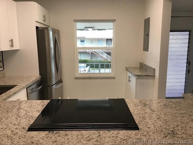 7600 NW 4th Pl Unit 207