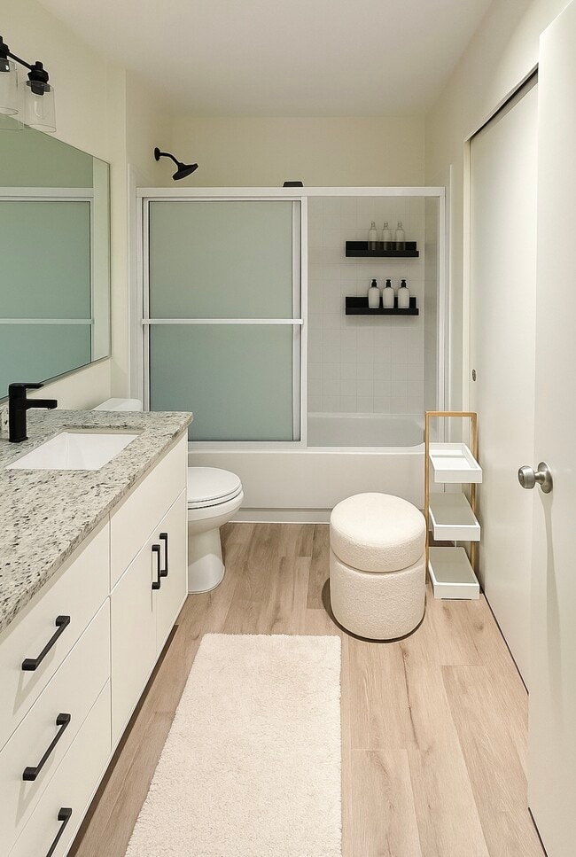 Photo - 9910 NE 137th St