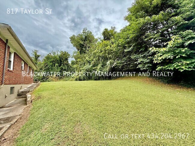 Photo - 817 Taylor St