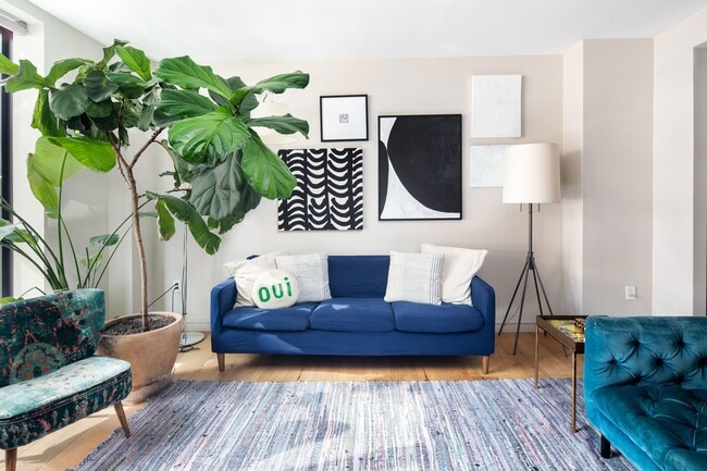 Photo - 540 W 28th St