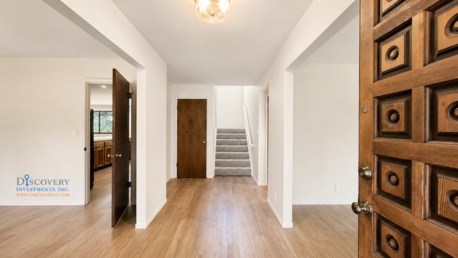 Photo - 130 Kell Ct