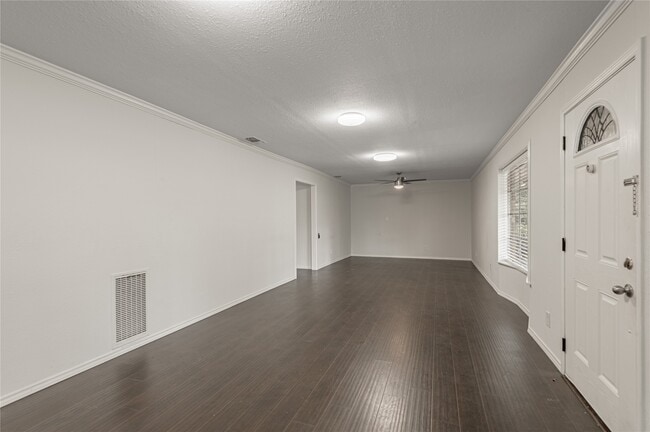 Photo - 2800 Lake Rd