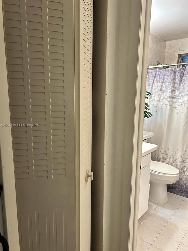 Photo - 1560 W 46th St Unit 122