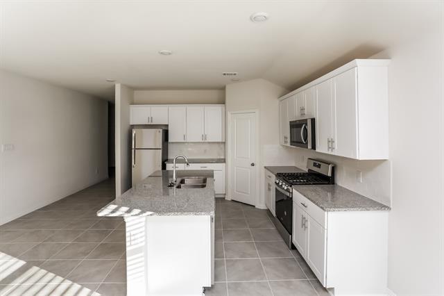 Photo - 525 Janette Ct