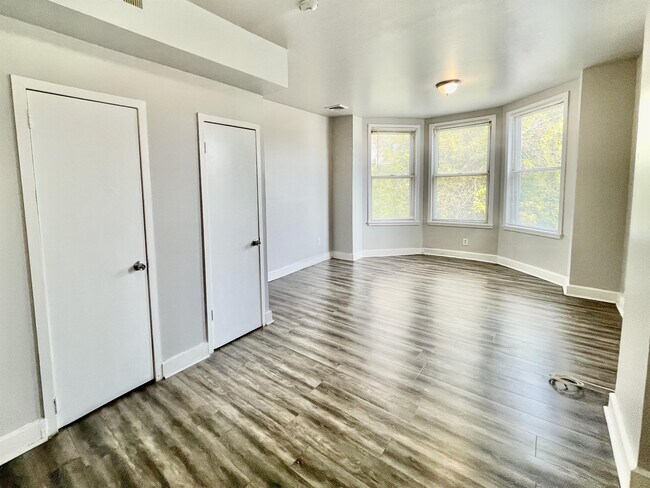 Photo - 1309 W Allegheny Ave Unidad 2R