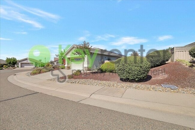 2532 Woodacre Ln
