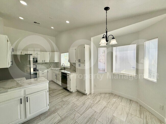7349 W Denton Ln