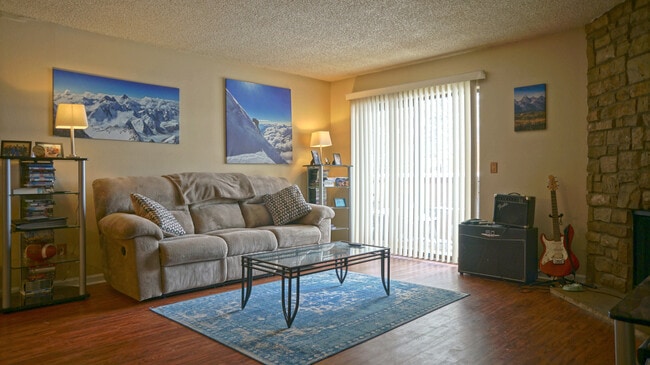 Photo - 3-6 Month short term lease options