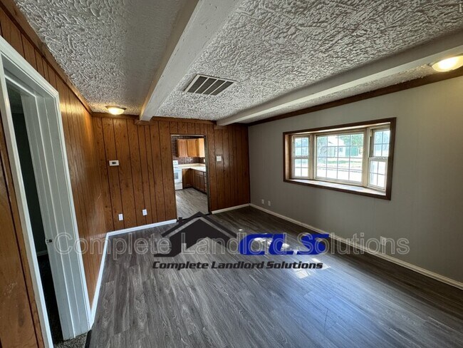 Photo - 630 S 7th St