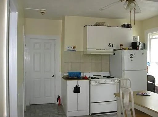 Photo - 10 Winter St Apartments Unit 1