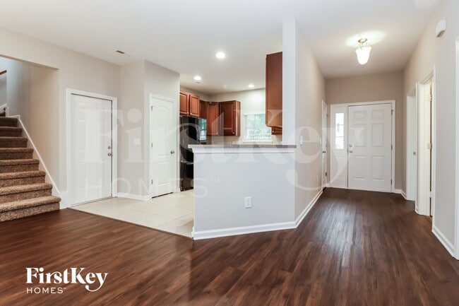 Photo - 646 Savannah River Dr