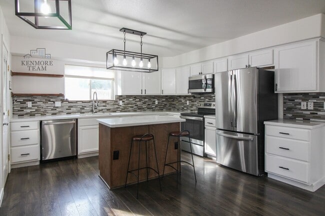 2503 W 37th Ave