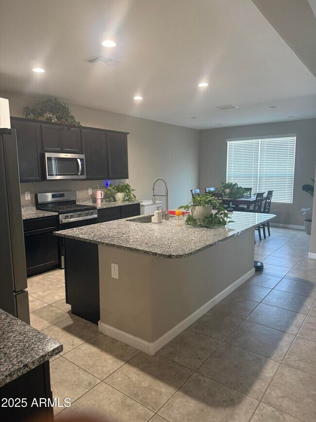 Photo - 37918 W Santa Monica Ave