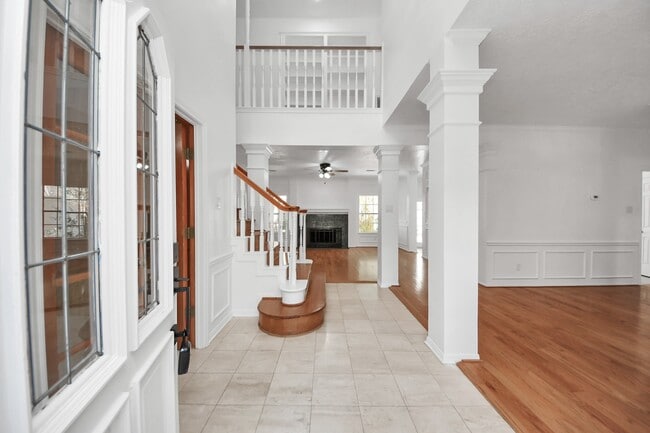 Photo - 15919 Lake Lodge Dr