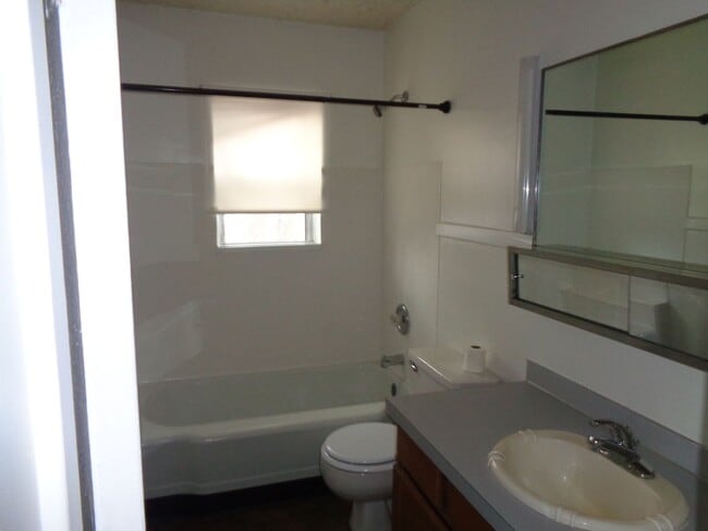 Photo - 2925 S 40th St.