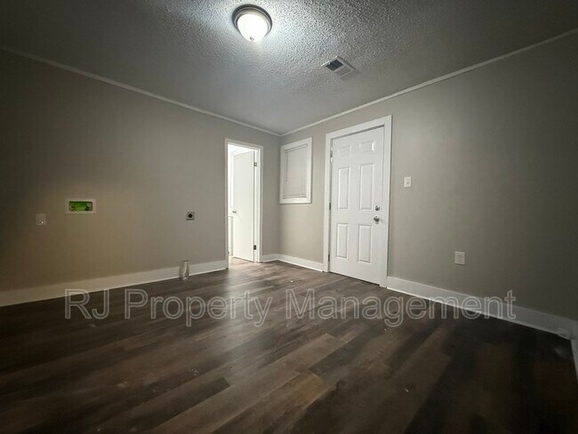 Photo - 705 Harahan Rd