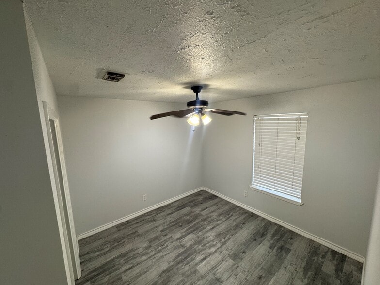 3227 Fernrock Dr