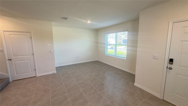 Photo - 5601 Brosnan Rd