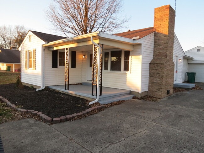 Photo - 1680 Hillcrest Ave