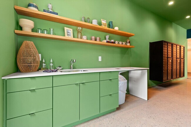 Photo - Rare and Beautiful Two Bedroom Unit Close ...